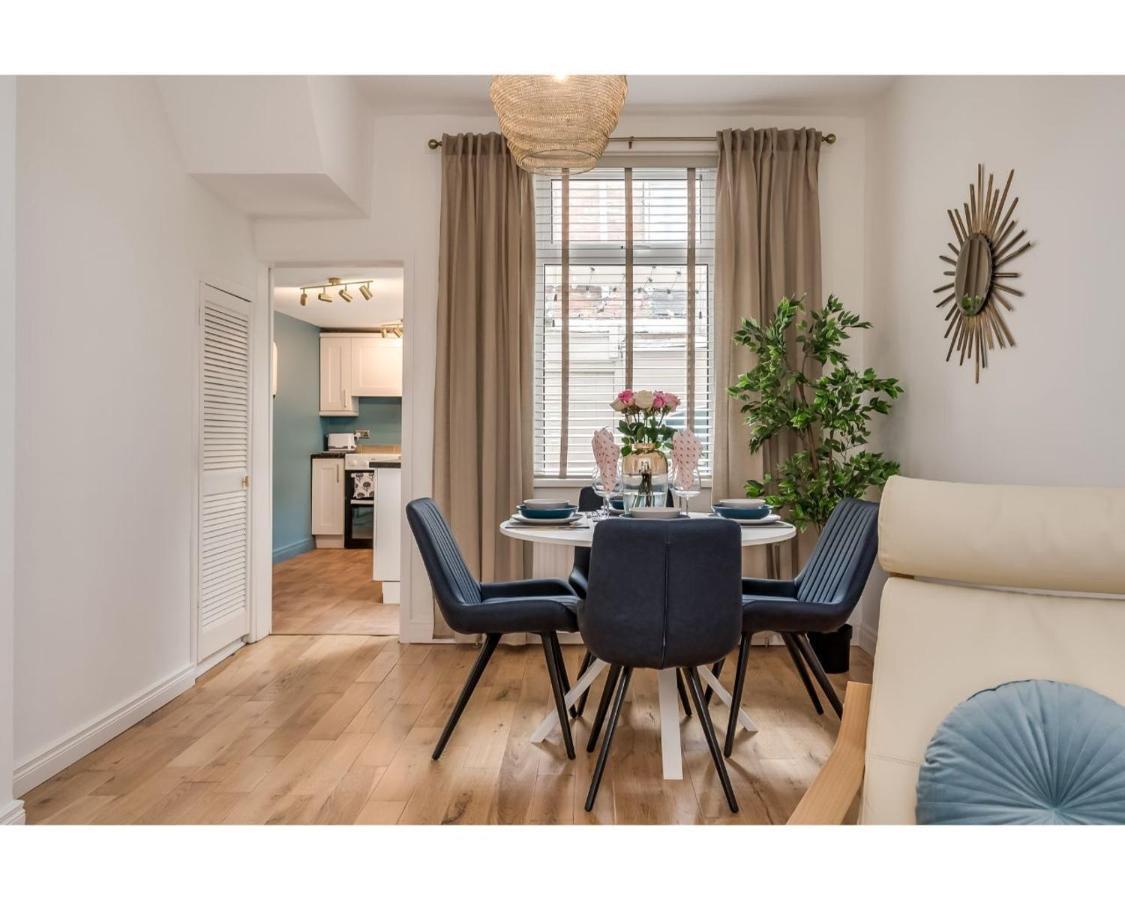 Central Belfast Apartments Chic Luxe R&R Exterior foto