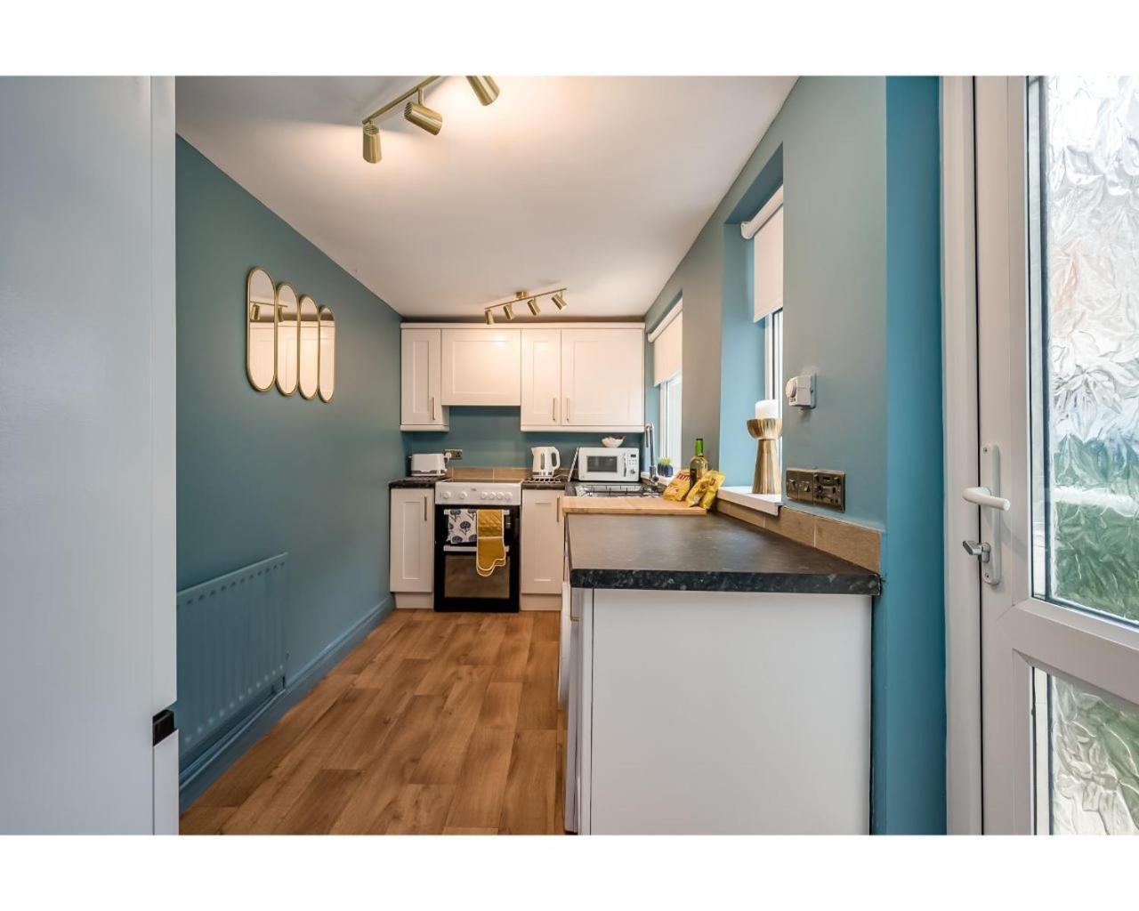Central Belfast Apartments Chic Luxe R&R Exterior foto