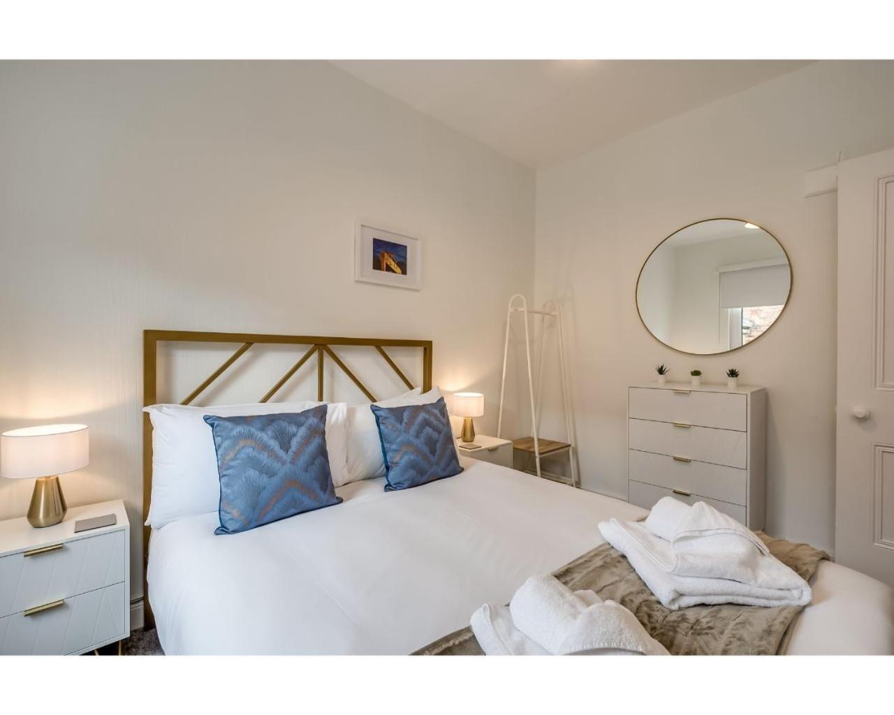 Central Belfast Apartments Chic Luxe R&R Quarto foto