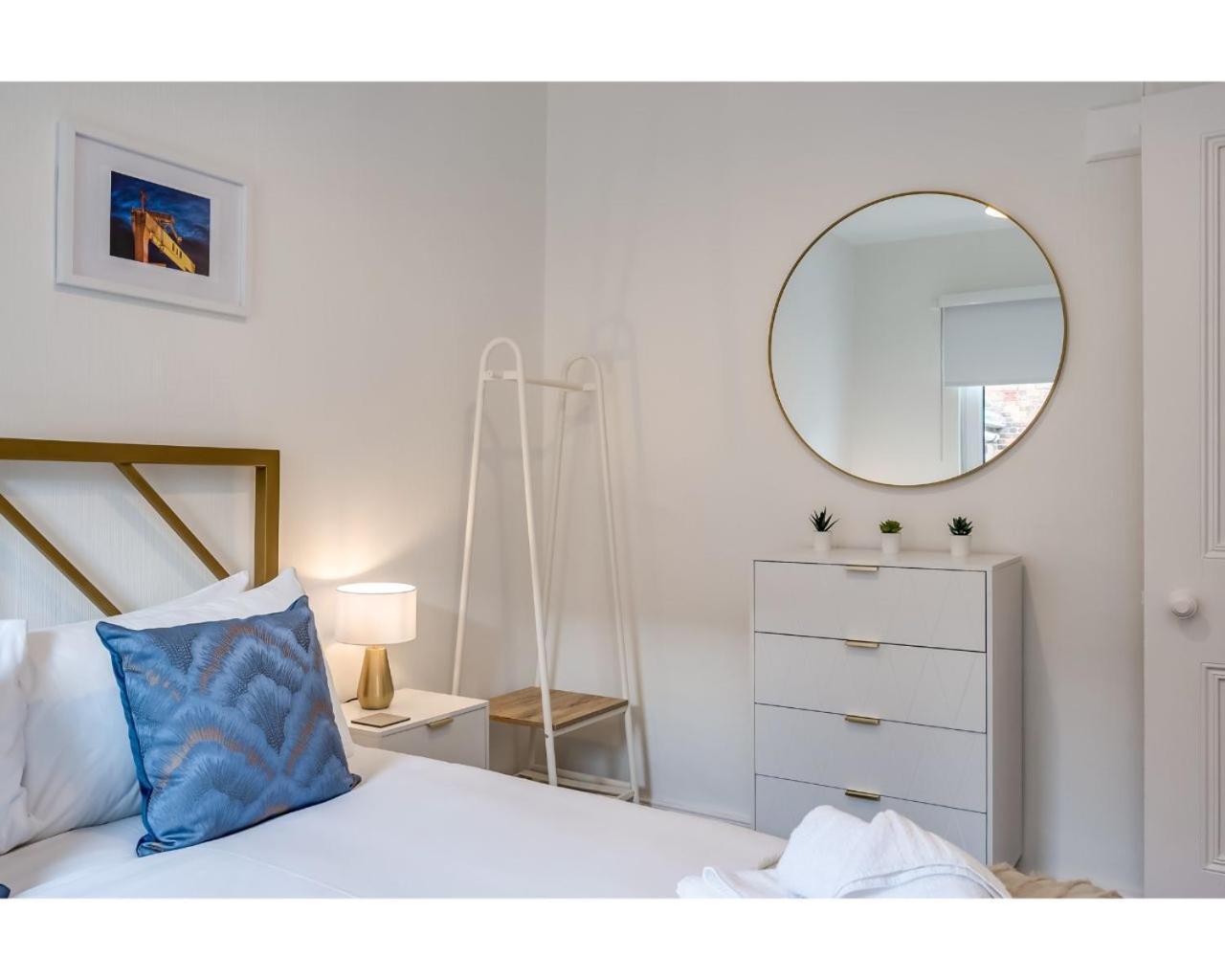 Central Belfast Apartments Chic Luxe R&R Quarto foto